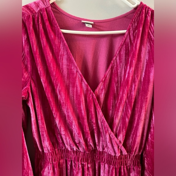 A new day- pink velour jumpsuit - Picture 3 of 4